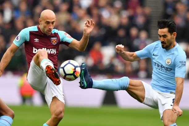 此次交易告 此次交易告