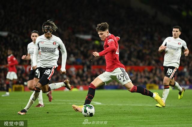 被迫在多線 被迫在多線